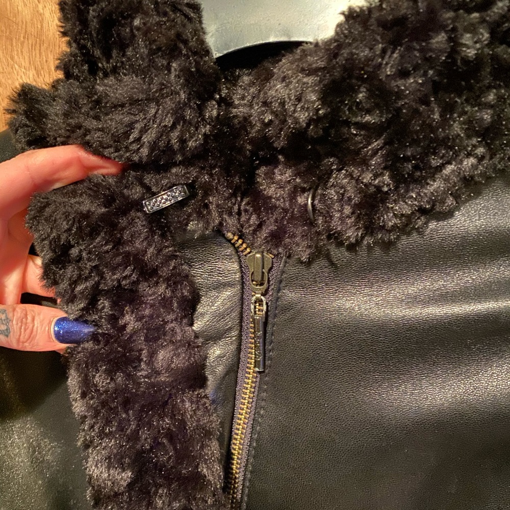Leather jacket - Picture 3 of 5